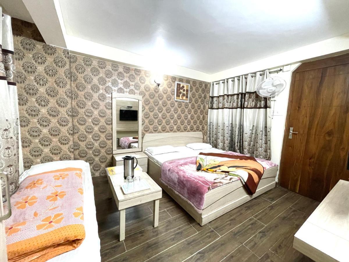 ! Mall Road-prime-location In-front-of-naini-lake Hygiene-and-spacious-room Hotel Nainital