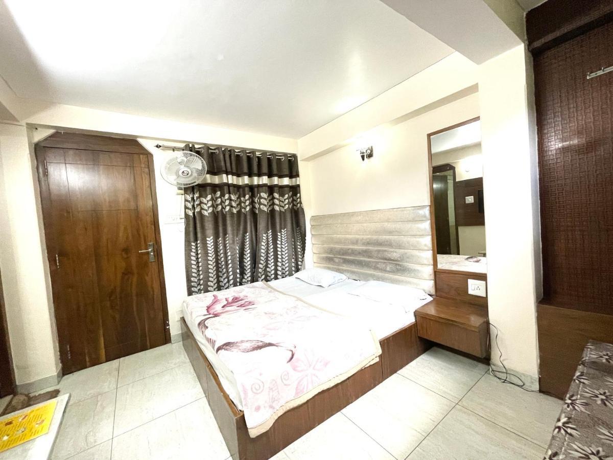 ! Mall Road-prime-location In-front-of-naini-lake Hygiene-and-spacious-room